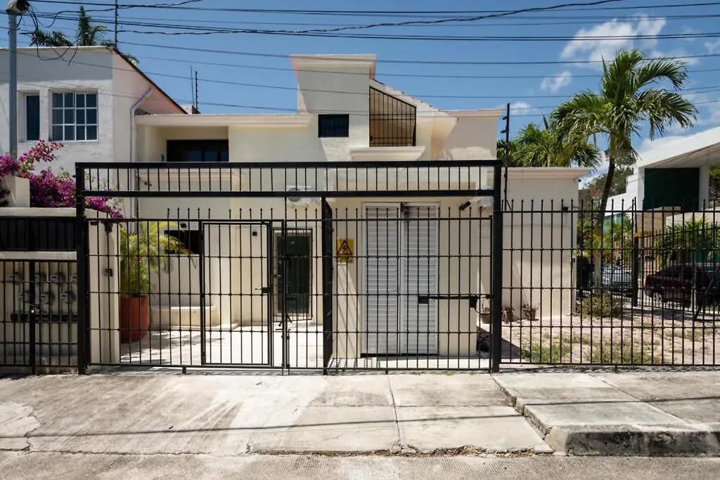 Private Entry Suite With Patio And Ample Bathroom Cancún Lejlighed